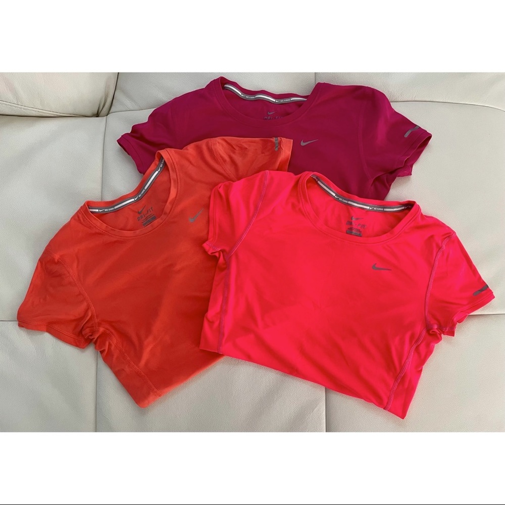 Bundle of 3 Nike running t-shirts. Size: XS